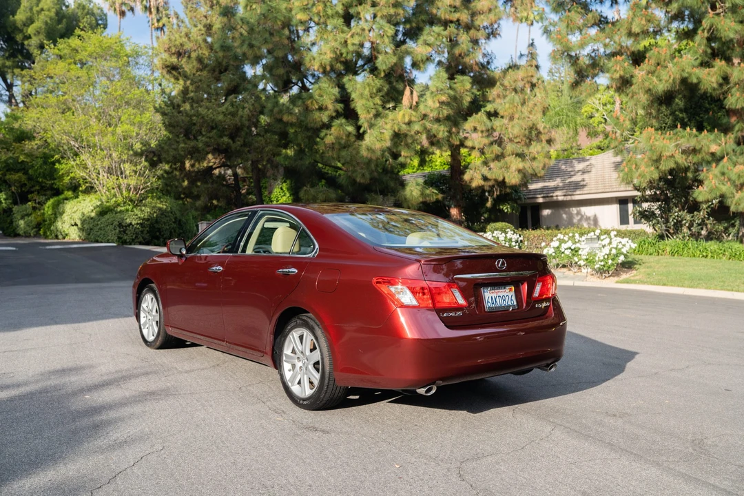 2007 Lexus ES 5th Gen - Image 5 of 31