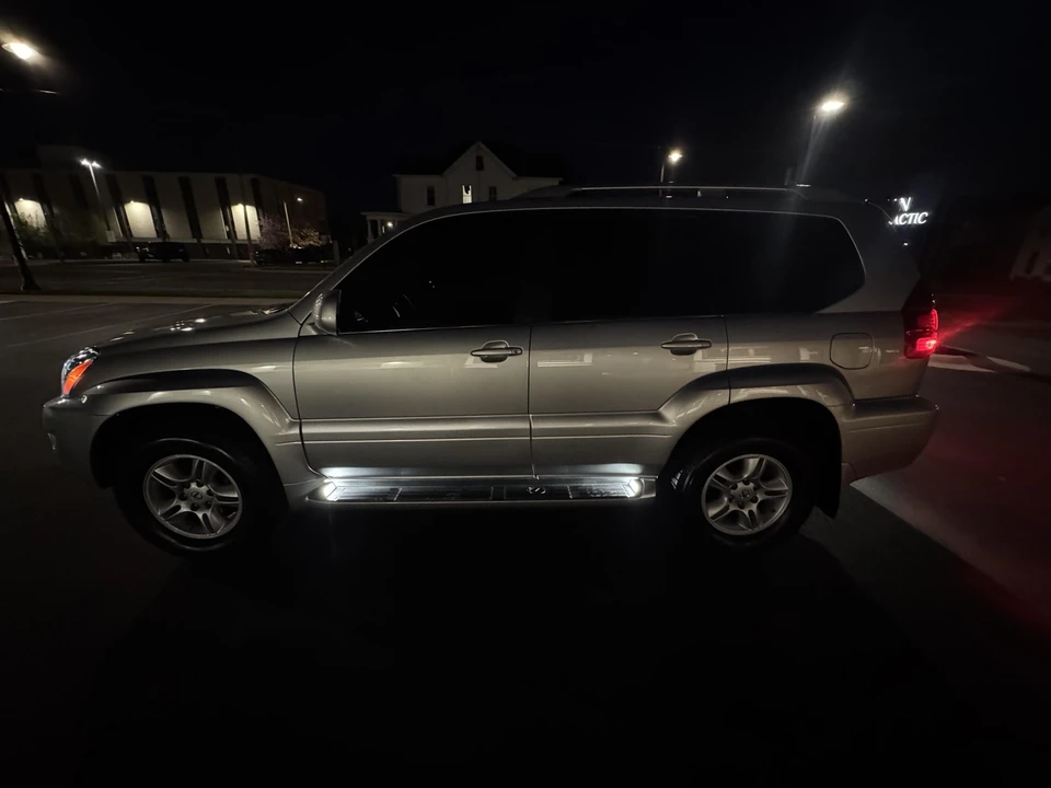 2007 Lexus GX 1st Gen - Image 13 of 31