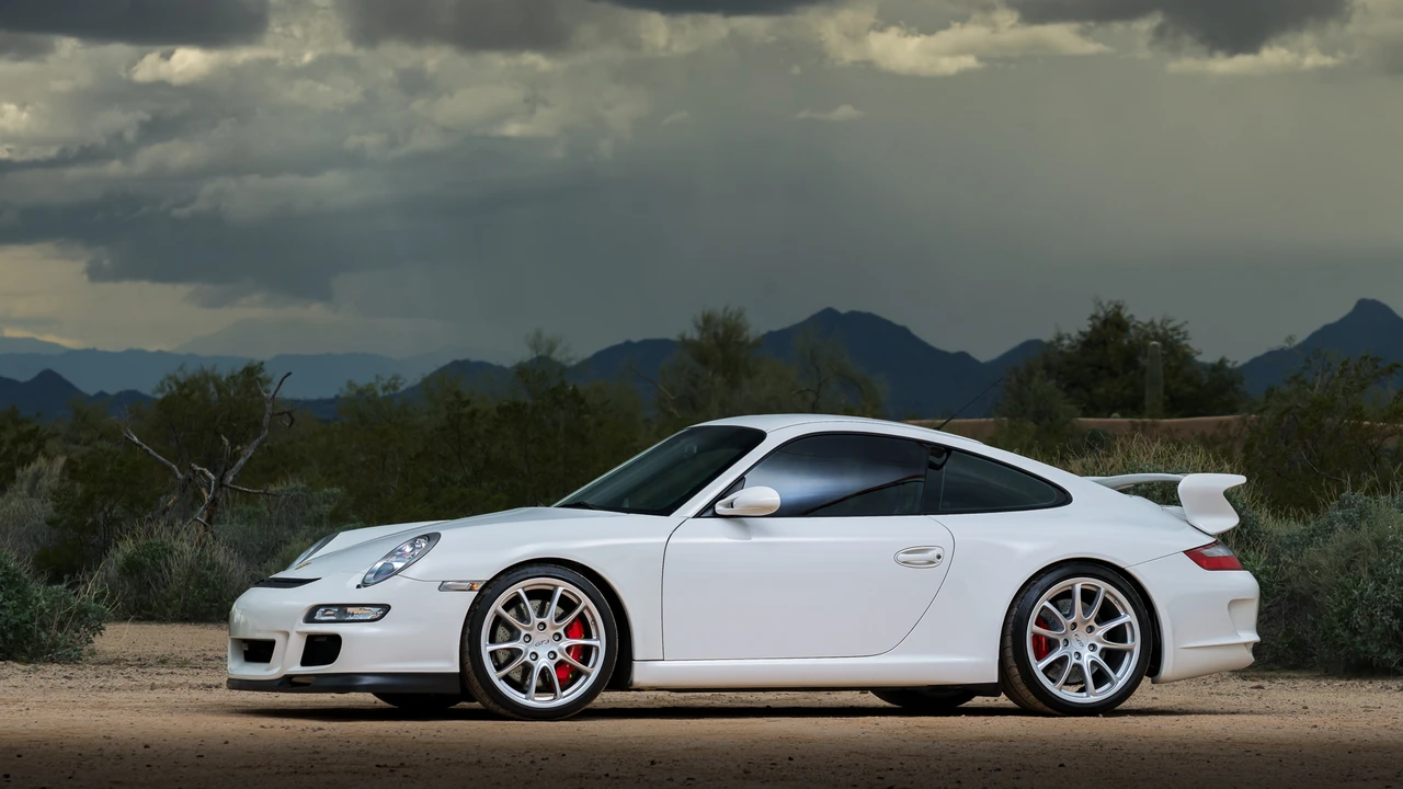 2007 Porsche 997 GT3 - Image 2 of 31