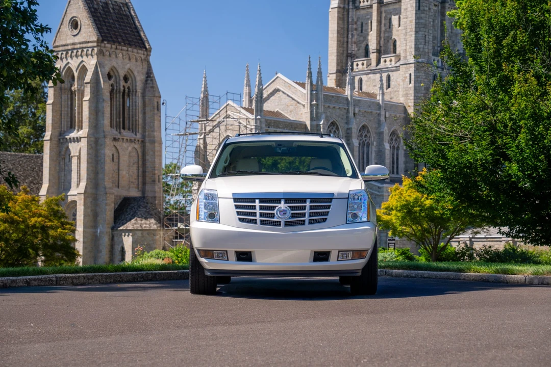 2008 Cadillac Escalade & EXT 3rd Gen - Image 5 of 31
