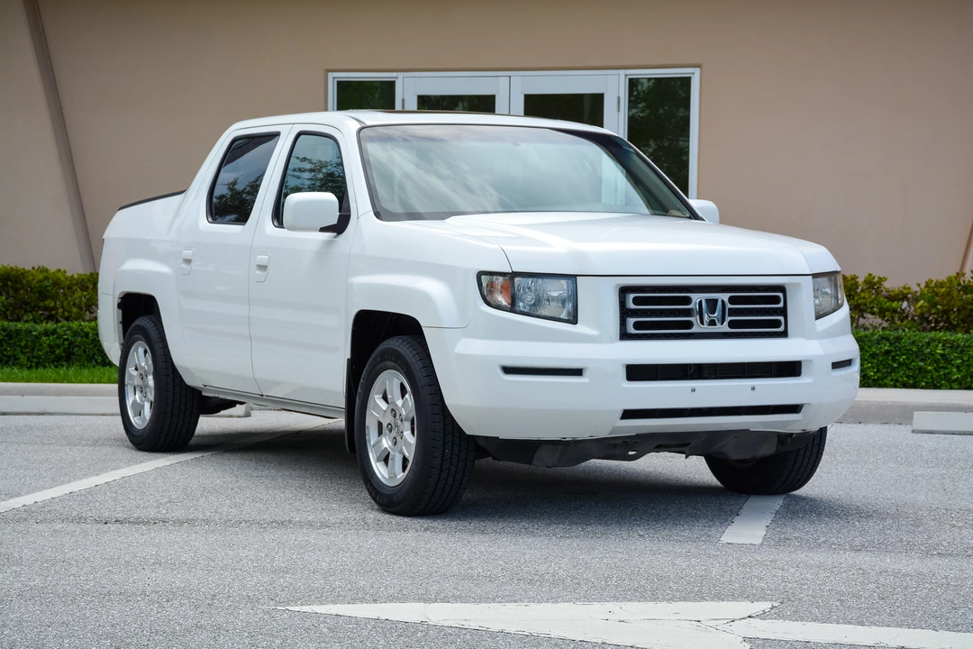 2008 Honda Ridgeline 1st Gen - Image 2 of 31