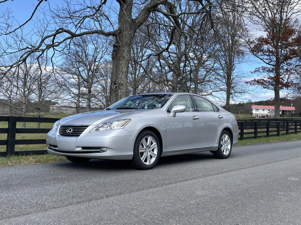 2008 Lexus ES 5th Gen - Image 5 of 31