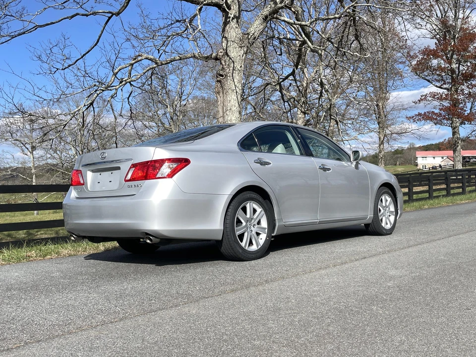 2008 Lexus ES 5th Gen - Image 17 of 31