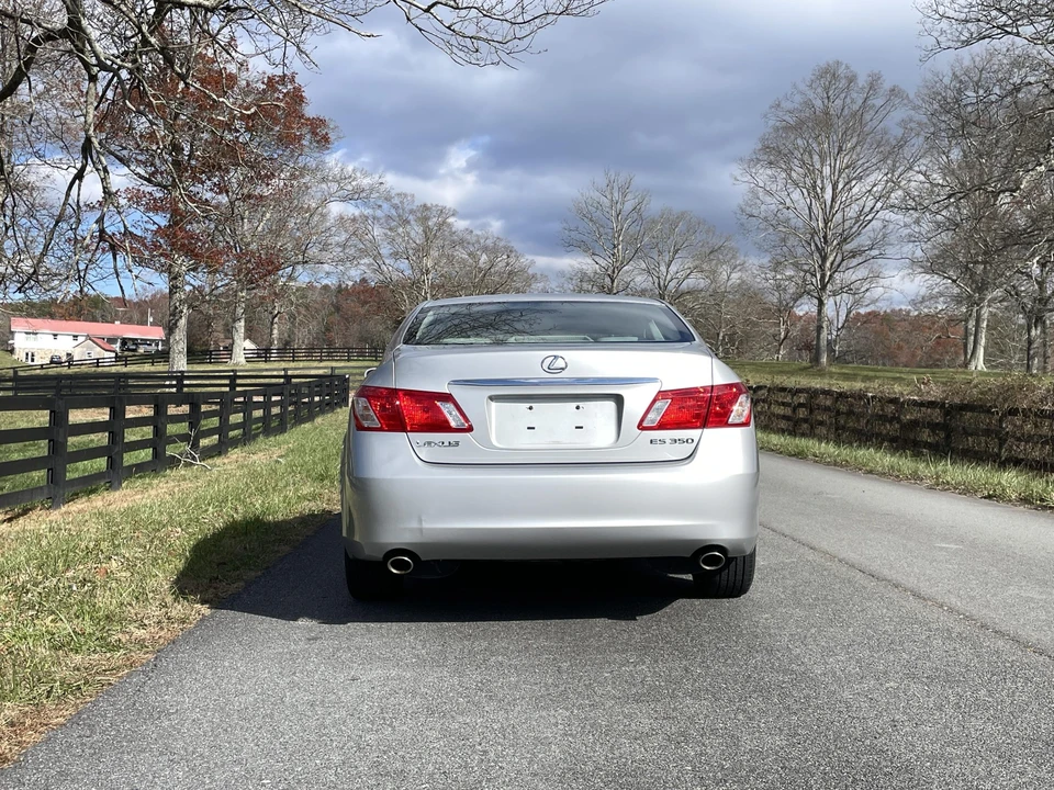2008 Lexus ES 5th Gen - Image 12 of 31