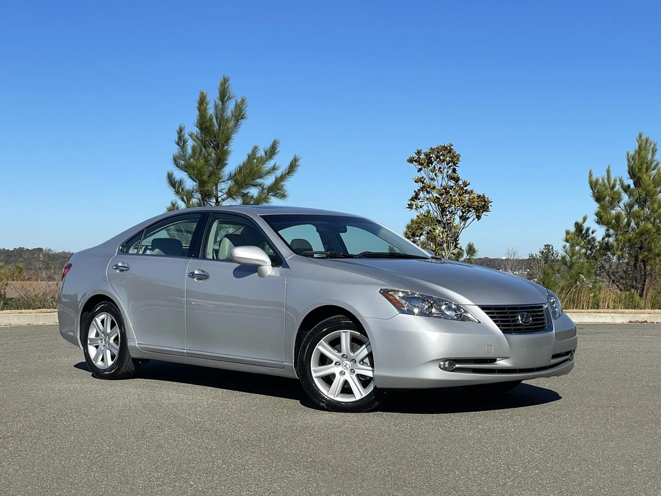 2008 Lexus ES 5th Gen - Image 25 of 31