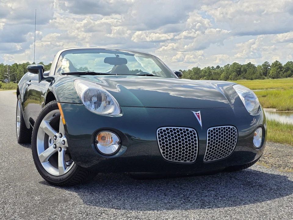 2008 Pontiac Solstice - Image 10 of 31