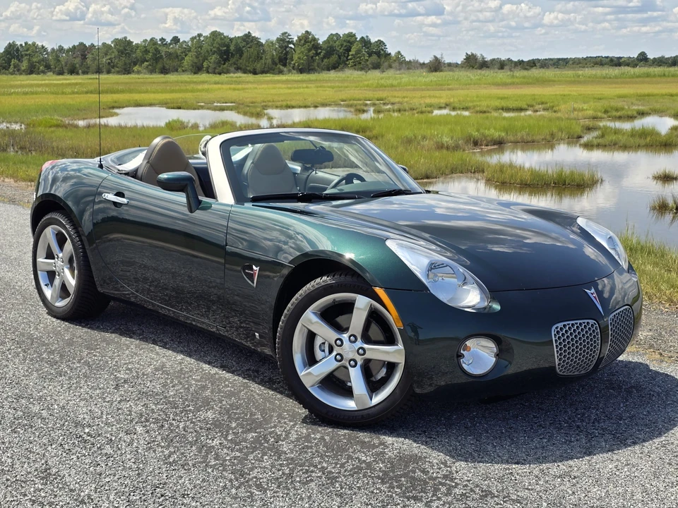 2008 Pontiac Solstice - Image 4 of 31