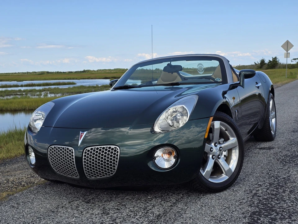 2008 Pontiac Solstice - Image 15 of 31
