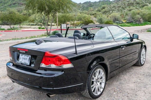 2008 Volvo C70 2nd Gen - Image 2 of 7