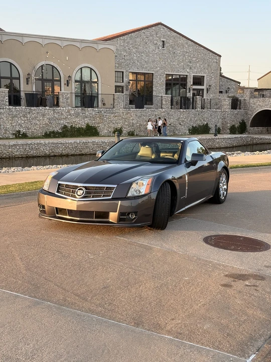 2009 Cadillac XLR - Image 3 of 31
