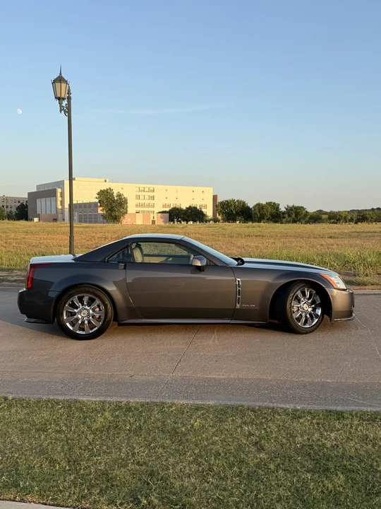 2009 Cadillac XLR - Image 18 of 31