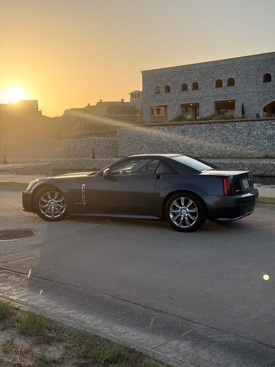 2009 Cadillac XLR - Image 9 of 31