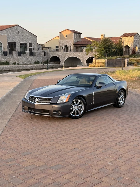 2009 Cadillac XLR - Image 5 of 31