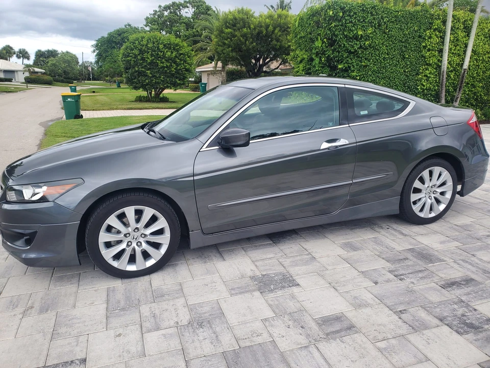 2009 Honda Accord 8th Gen - Image 2 of 31