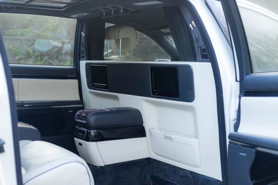 2009 Maybach 62 - Image 6 of 8