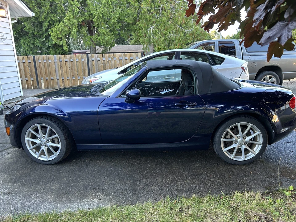 2009 Mazda NC MX-5 Miata - Image 5 of 31