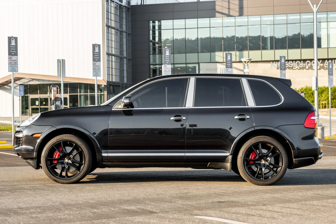 2009 Porsche 955/957 Cayenne Turbo - Image 2 of 31