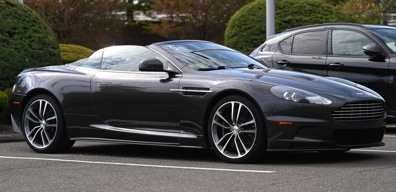 2010 Aston Martin DBS (2008-2012) - Image 2 of 31