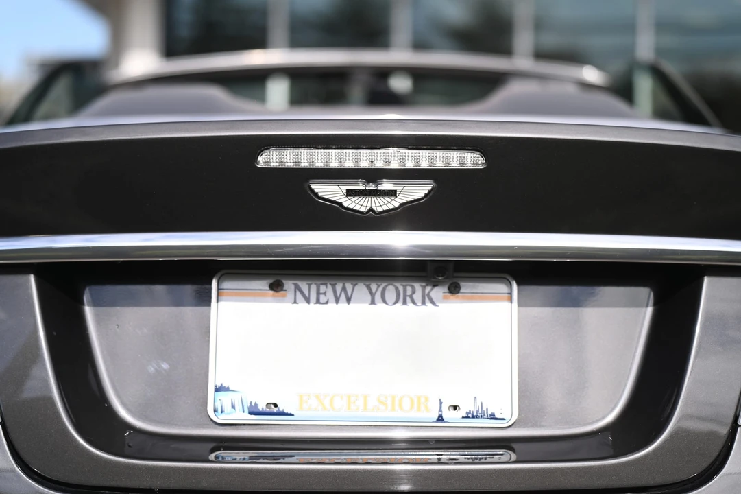 2010 Aston Martin DBS (2008-2012) - Image 21 of 31