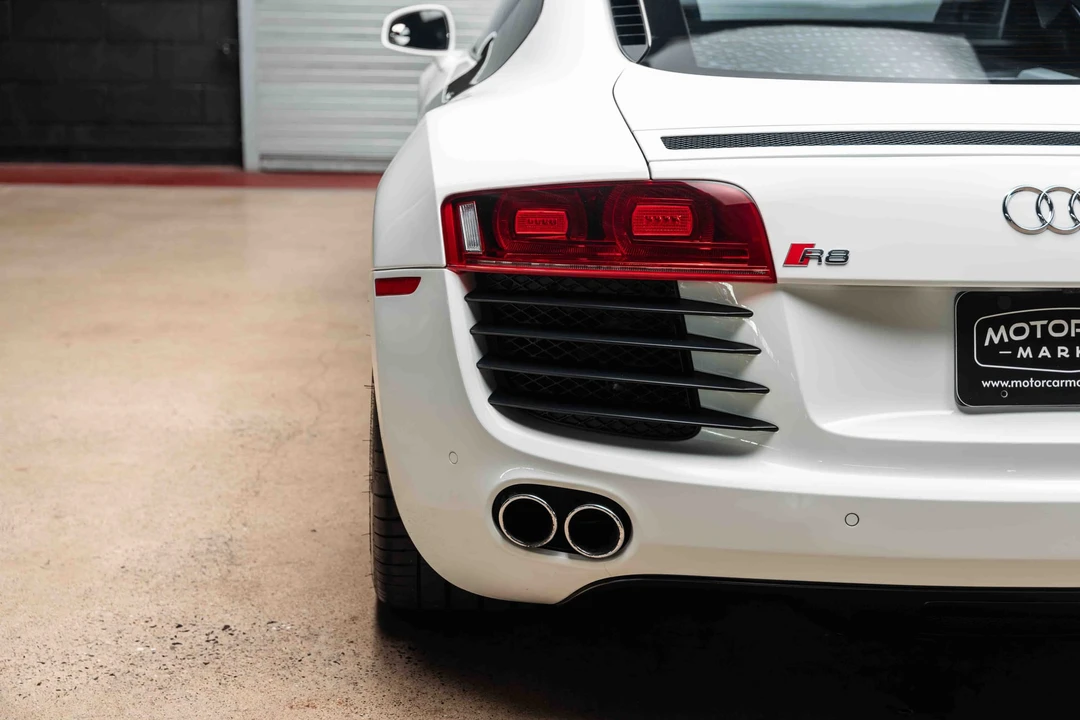 2010 Audi 42 R8 - Image 29 of 31