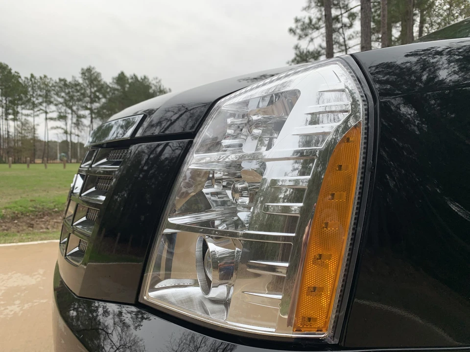 2010 Cadillac Escalade & EXT 3rd Gen - Image 17 of 31
