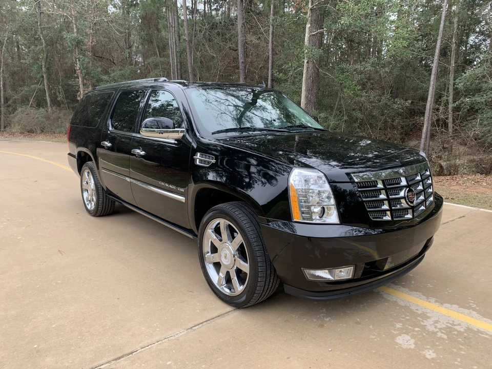 2010 Cadillac Escalade & EXT 3rd Gen - Image 8 of 31