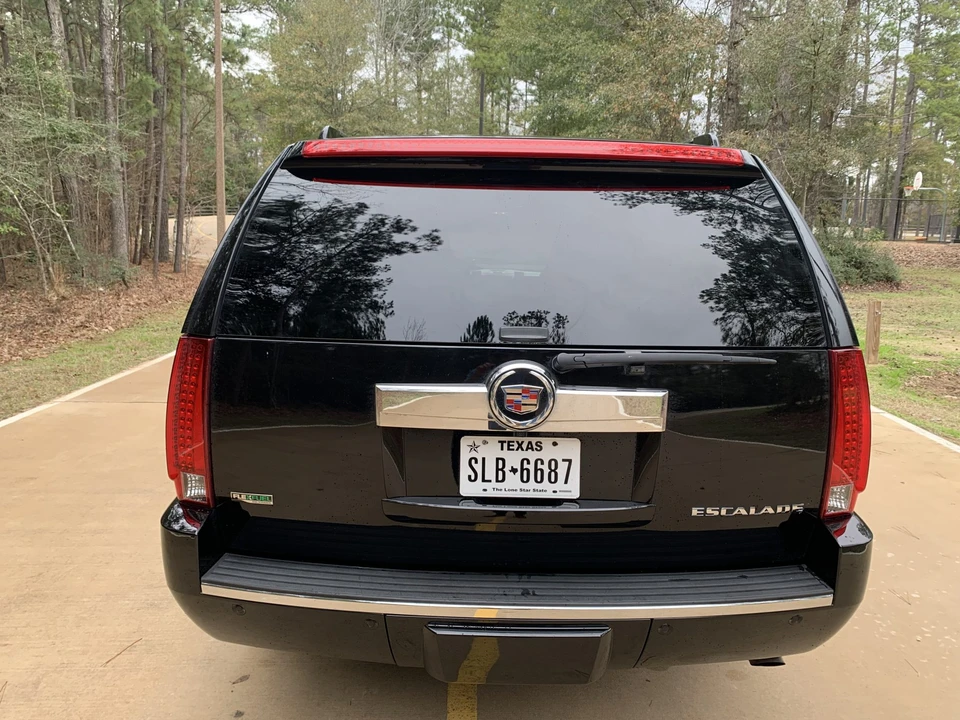 2010 Cadillac Escalade & EXT 3rd Gen - Image 13 of 31