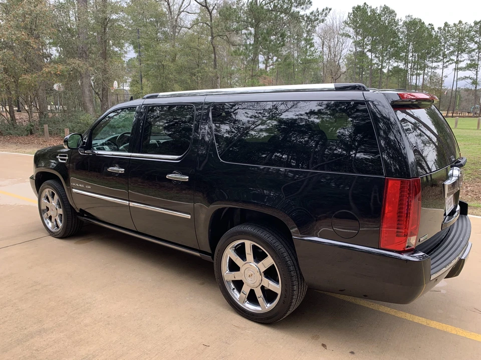2010 Cadillac Escalade & EXT 3rd Gen - Image 15 of 31