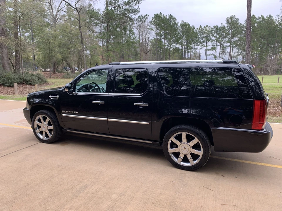 2010 Cadillac Escalade & EXT 3rd Gen - Image 16 of 31