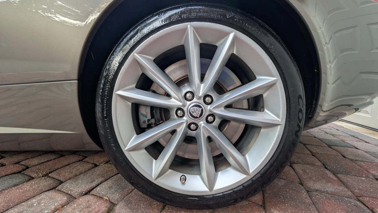 2010 Jaguar X150 XKR - Image 29 of 31