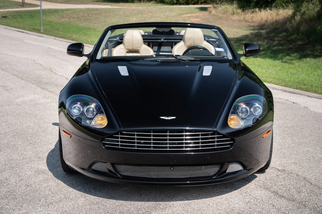 2011 Aston Martin DB9 - Image 17 of 31