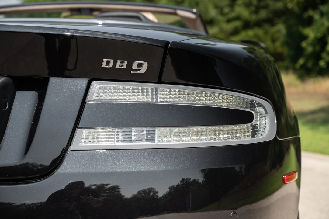 2011 Aston Martin DB9 - Image 25 of 31
