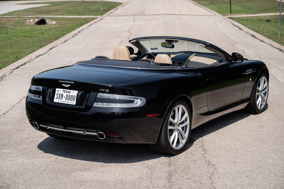 2011 Aston Martin DB9 - Image 14 of 31