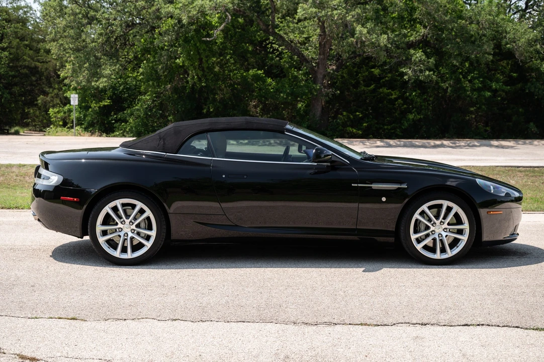 2011 Aston Martin DB9 - Image 7 of 31