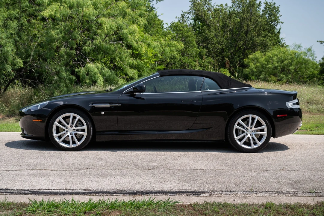 2011 Aston Martin DB9 - Image 3 of 31