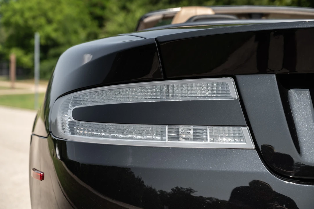 2011 Aston Martin DB9 - Image 24 of 31