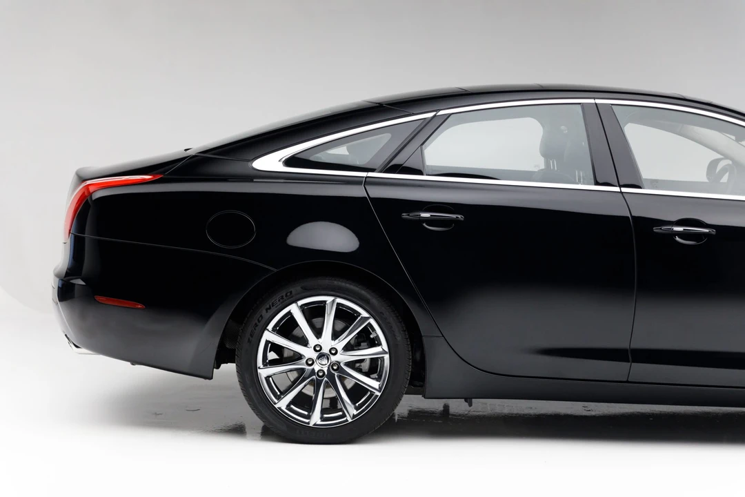 2011 Jaguar X351 XJ - Image 14 of 31