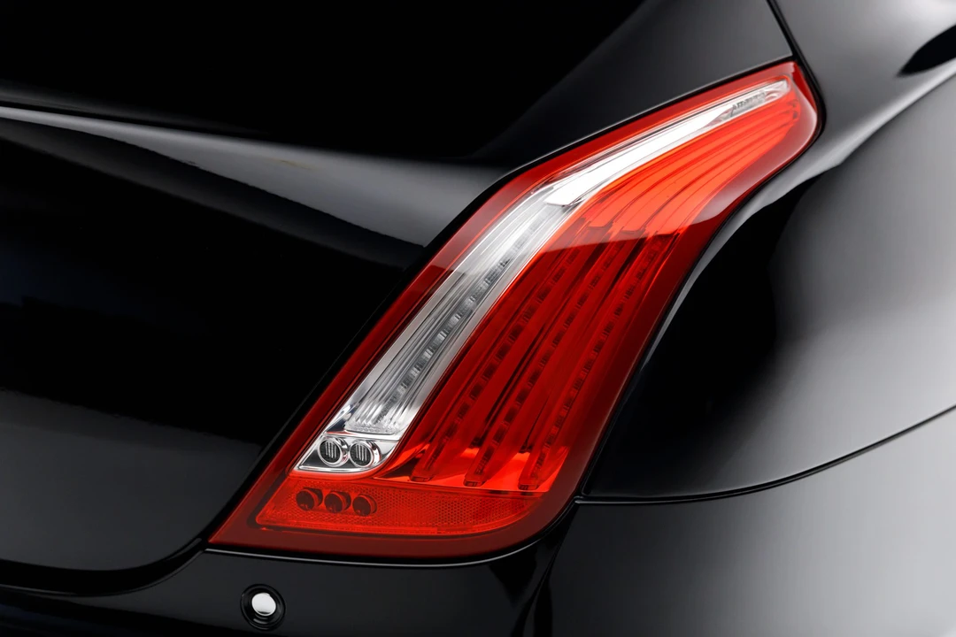 2011 Jaguar X351 XJ - Image 28 of 31