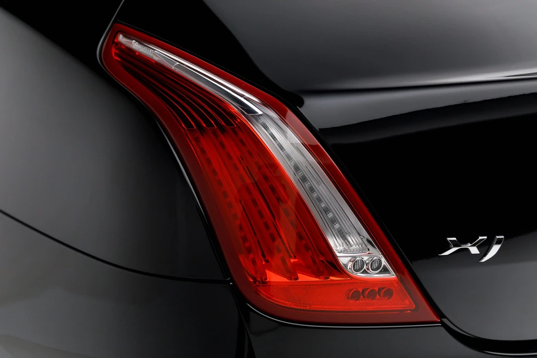 2011 Jaguar X351 XJ - Image 27 of 31