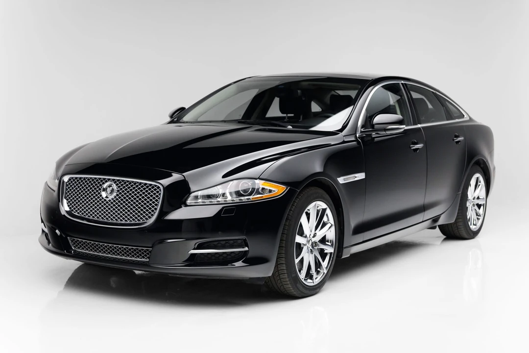 2011 Jaguar X351 XJ - Image 2 of 31