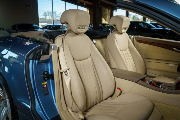 2011 Mercedes-Benz R230 SL-Class - Image 4 of 8