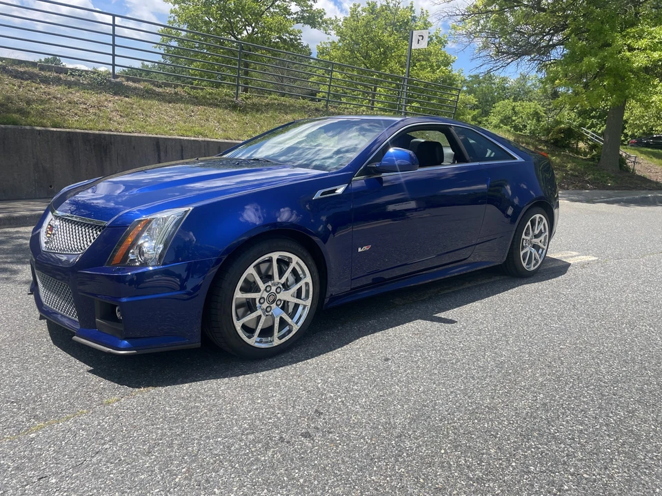 2012 Cadillac CTS-V 2nd Gen - Image 2 of 31