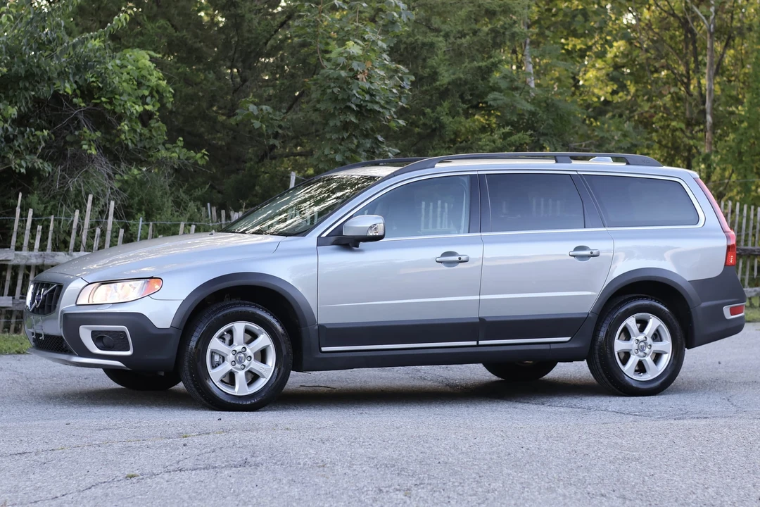 2012 Volvo XC70 3rd Gen - Image 5 of 31