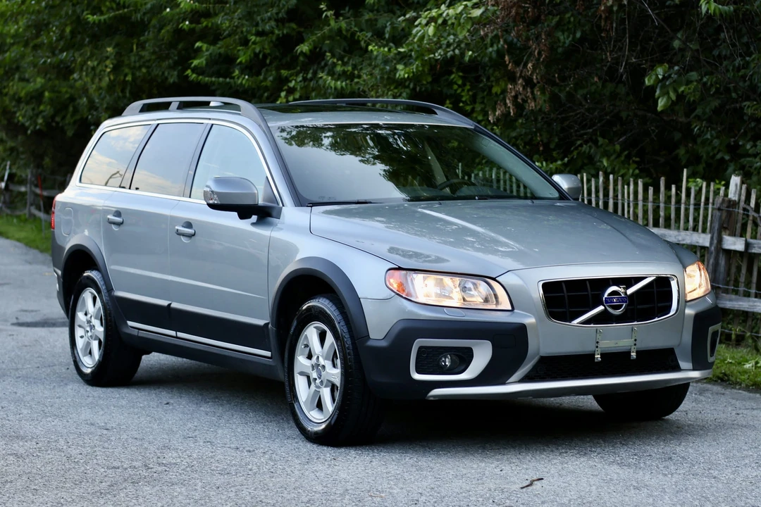 2012 Volvo XC70 3rd Gen - Image 19 of 31