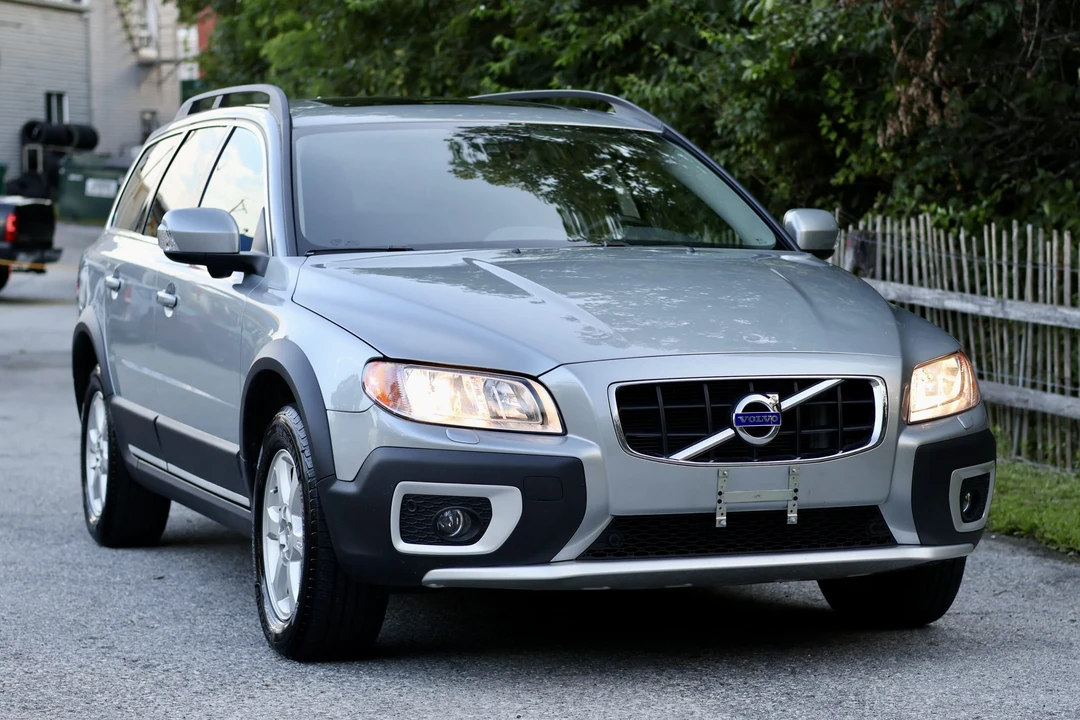 2012 Volvo XC70 3rd Gen - Image 20 of 31