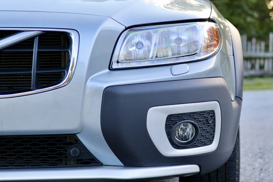 2012 Volvo XC70 3rd Gen - Image 25 of 31