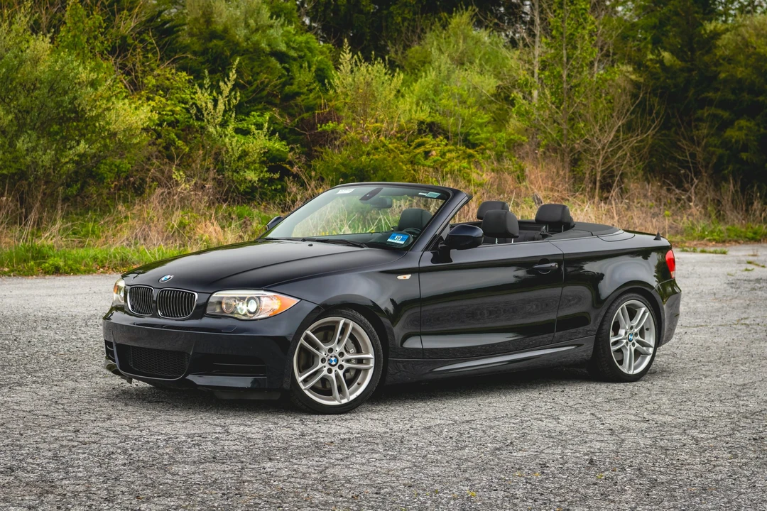 2013 BMW E82 135i & 135is - Image 28 of 31