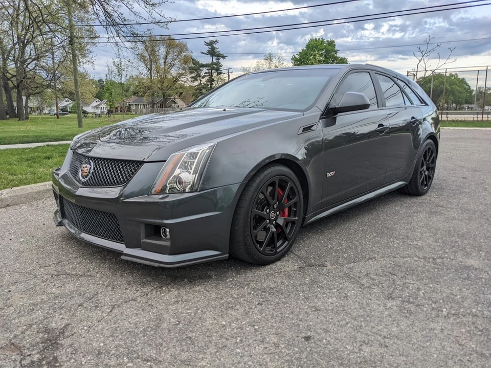 2013 Cadillac CTS-V 2nd Gen - Image 2 of 31