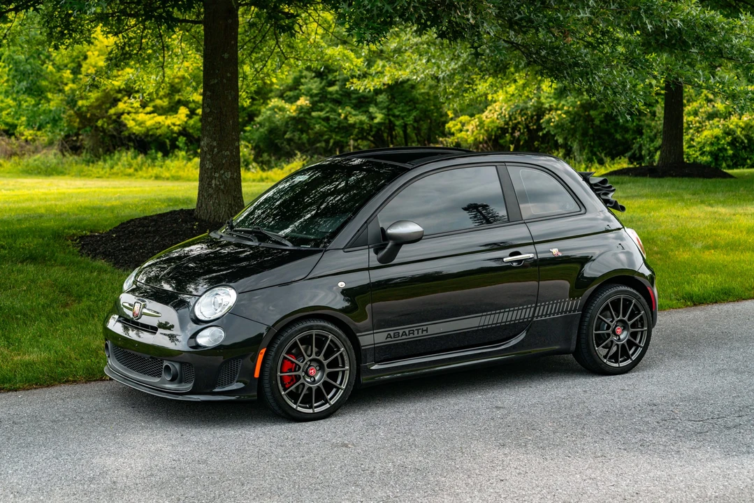 2013 Fiat Abarth 500 - Image 2 of 31
