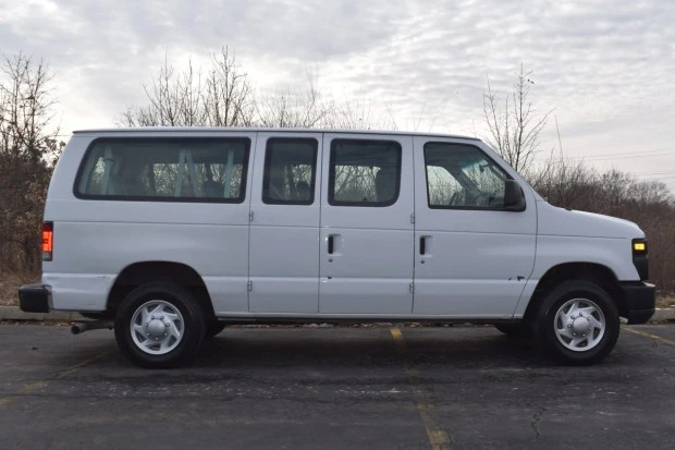 2013 Ford Econoline Van - Image 3 of 8